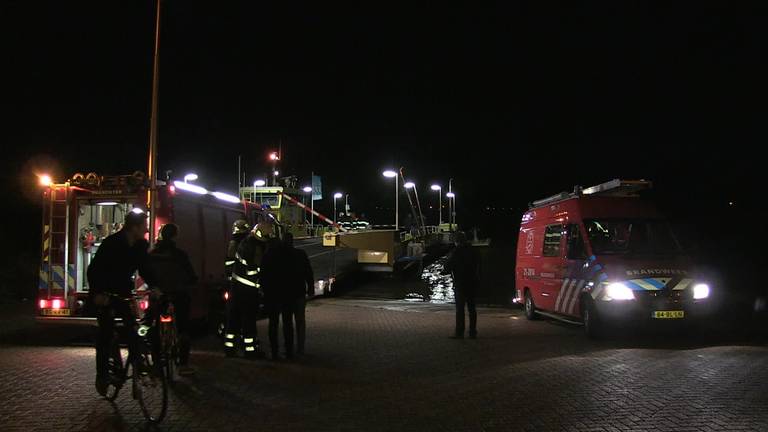 Aanvaring veerpont en vrachtschip in Megen