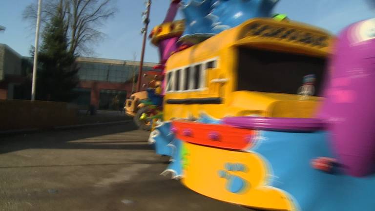 Tweeënzeventig meter: De aller-aller-langste carnavalswagen hebben ze in Eersel