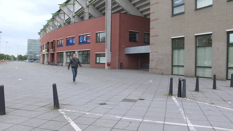 Volgens sportmarketing deskundige Bob van Oosterhout zal NAC snel moeten promoveren om de schade te beperken