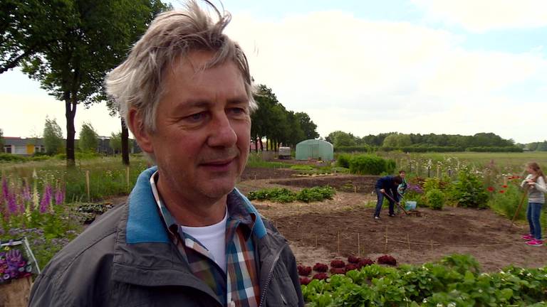 De Buurttuin Brandevoort  is al een jaar een ontmoetingsplek voor inwoners van Helmond.