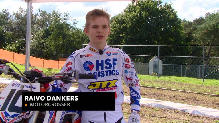 Wereldkampioen motorcross Raivo Dankers ook een prima vlogger: 'Yo iedereen ik ben Raivo!'