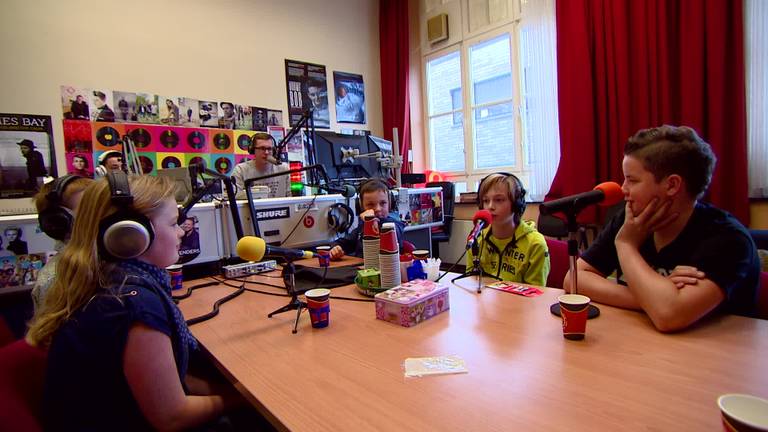 Belgische en Nederlandse kinderen maken 'grensoverschrijdende' radio