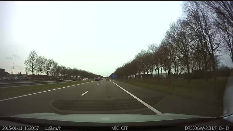 Dashcam toont opzettelijke aanrijding A58 bij Roosendaal