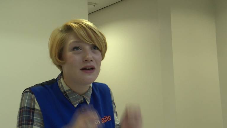 Is de Bredase Ruby Sprenkels de leukste toiletjuffrouw van Nederland?