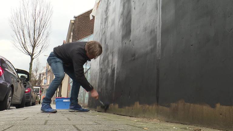 Peerke bedenkt een knuffelmuur voor Valentijsndag