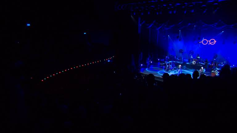 Brabanders zetten Parijse concertzaal Olympia op z'n kop tijdens concert Guus Meeuwis