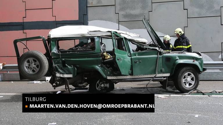 Puck en Christel zoeken helpers na ongeluk A67