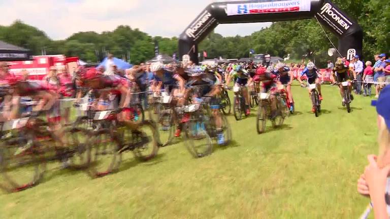 Rudi van Houts en Michiel van der Heijden grijpen naast het goud op NK mountainbike