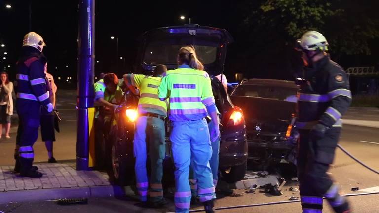 Kinderen raken gewond bij aanrijding Eindhoven