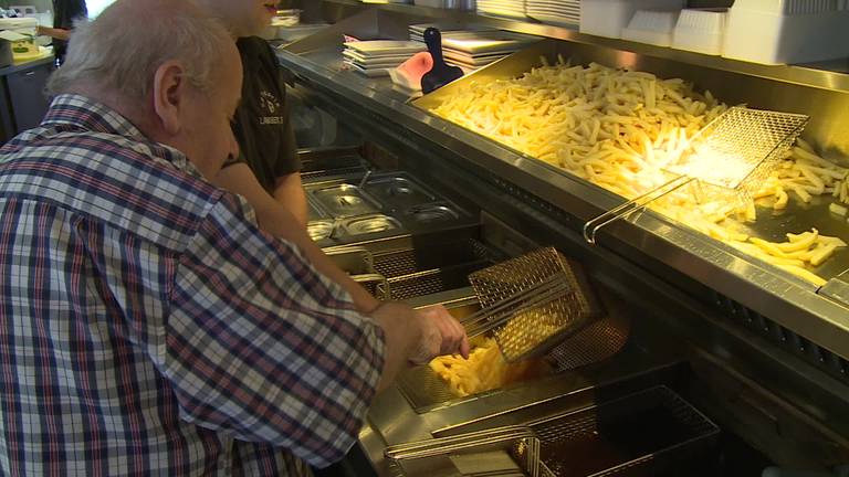 Dementerende Willie bakt nog één keer friet in Boxtel