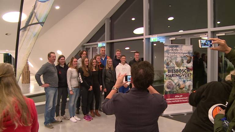 Barre zwemtocht van vijftig kilometer van start bij Biesboschmuseum