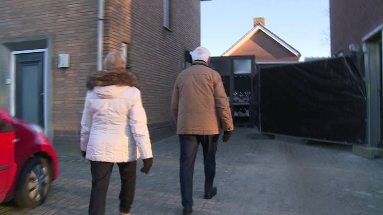 Mooi of doorgeslagen met de bouw van een XXl-kerstdorp in je eigen achtertuin