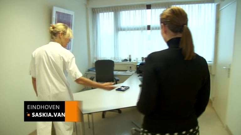 Lange wachtlijst Maxima Medisch Centrum voor vrouwen met klachten sterilisatie-veertjes Essure