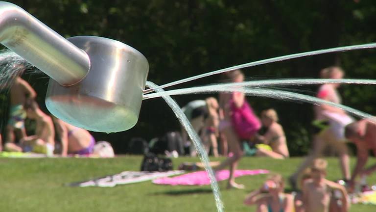 Plotseling is het zomer ook voor de Brabantse openluchtzwembaden