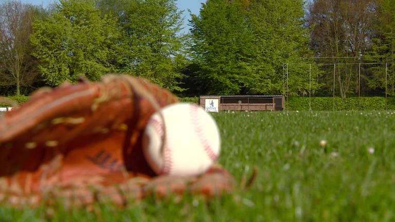 Gemertse Honk- en Softbalvereniging niet zonder slag of stoot weg