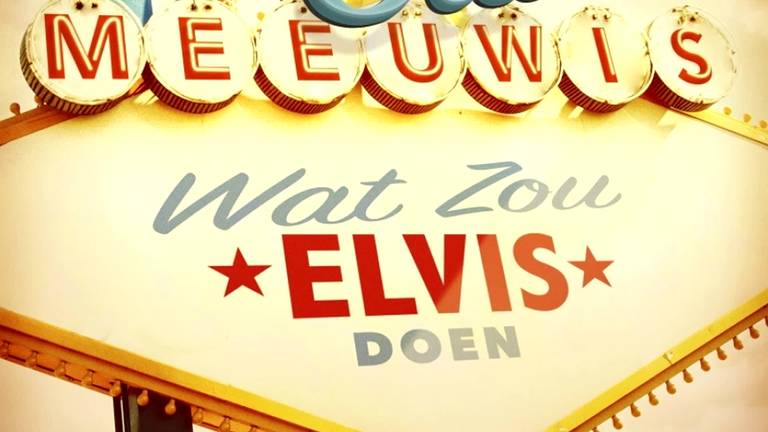 Guus Meeuwis kruipt in de huid van Elvis Presley met  ‘Het is wel goed ons moeder.’ (That’s all right, mamma)