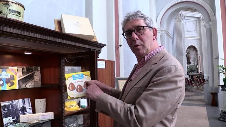 De ‘negerzoenen’ van Buys hebben een eigen tentoonstelling: van bakvorm tot verpakking