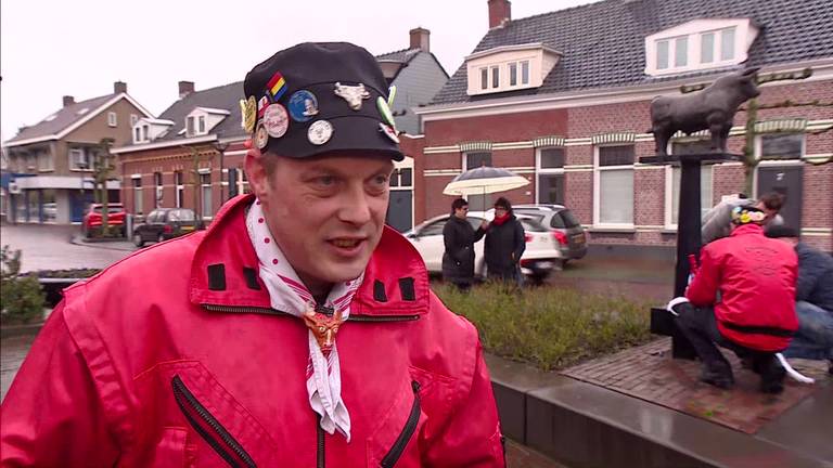 Het beeld van de os is terug in Ossendrecht