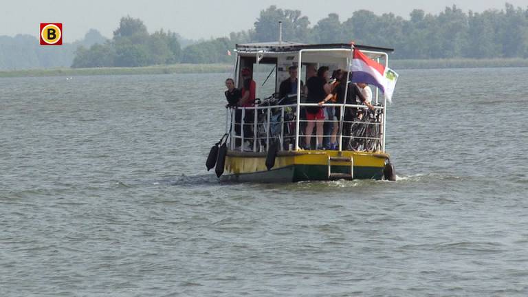 Wegens succes blijft 't Leeuweveerke ook volgend jaar heen en weer varen