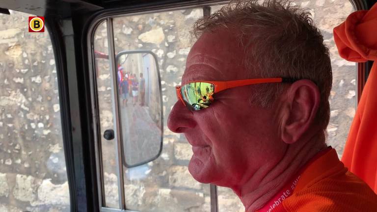 Frans Peeters uit Chaam rijdt de Oranjebus ook op het WK vrouwen in Frankrijk.