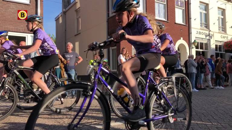 De Tour, maar dan voor de lol: 400 kinderen fietsen de Nationale Jeugdronde