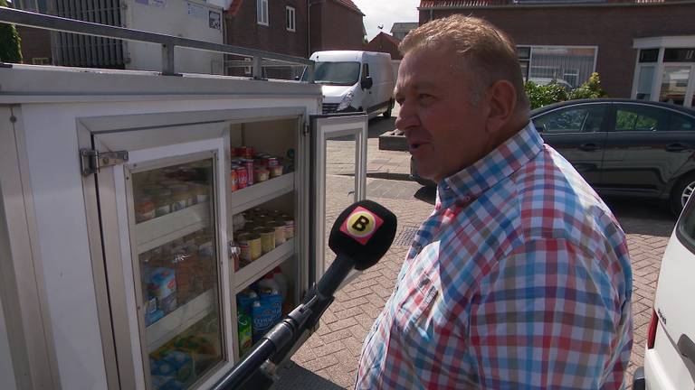 Melkboer uit Veldhoven stopt na 51 jaar: 'Als ze papa of opa roepen, moet ik altijd kijken' 