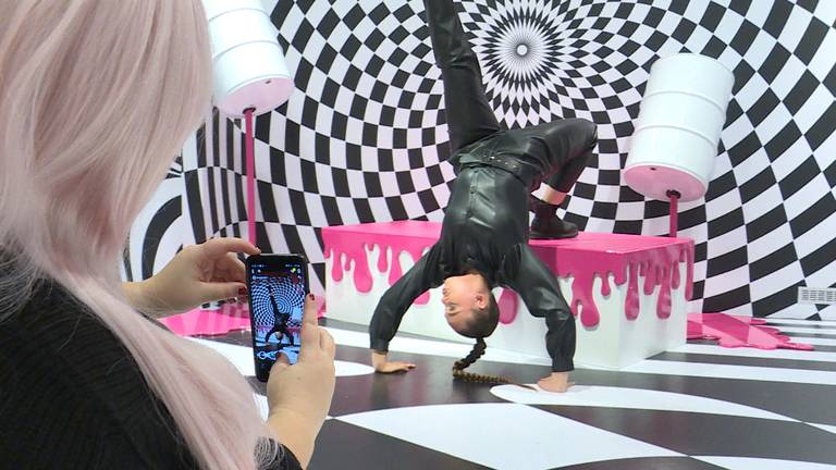 DJ La Fuente opent Selfiehouse: 'We moeten de mensen juist nu een glimlach bezorgen'