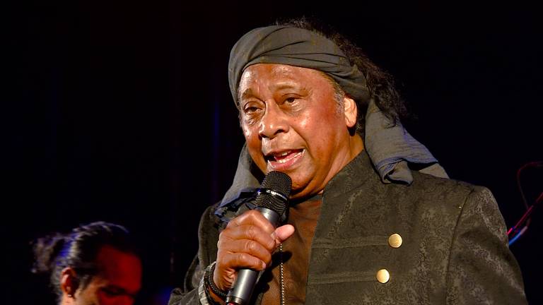The Voice Senior-winnaar Jimi Bellmartin (72) overleden