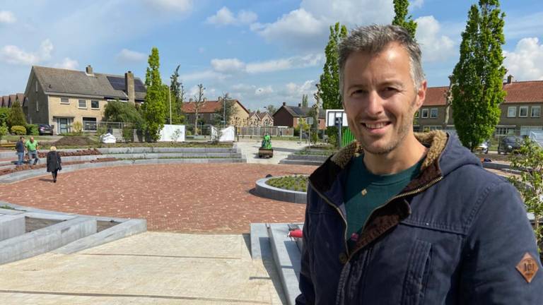 Ze duiken steeds vaker op in het straatbeeld: waterpleinen. 