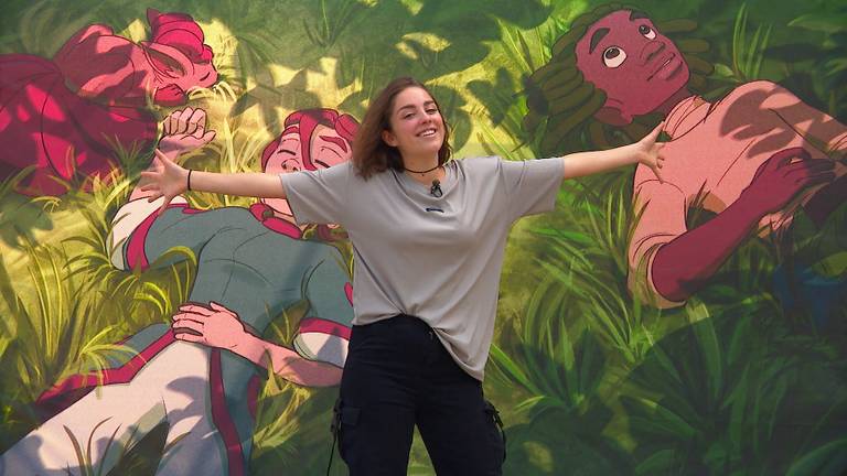 Lava (19) is superblij want haar digitale kunst is nu ook op straat te zien