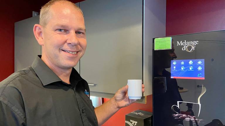 Servicemonteurs koffieautomaten flink aan de bak