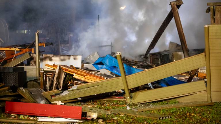 Van het chalet in Putte bleef niks over (foto: Christian Traets/SQ Vision.