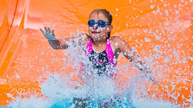 Het wordt prima weer voor een plons in het water (foto: ANP 2024/Patrik Uhlir).