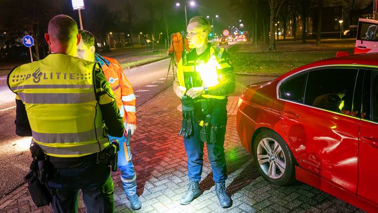 Auto's botsen in Oss (foto: Gabor Heeres/SQ Vision).