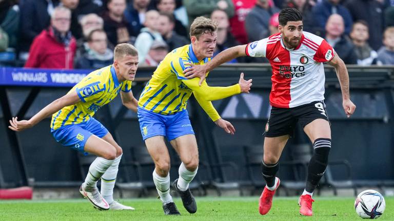 Luuk Wouters probeert Alireza Jahanbaksh af te stoppen (foto: Orange Pictures).