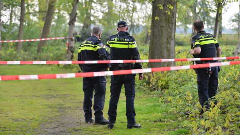 De overleden pasgeboren baby werd gevonden op een bungalowpark in Wernhout (foto: SQ Vision Mediaprodukties).