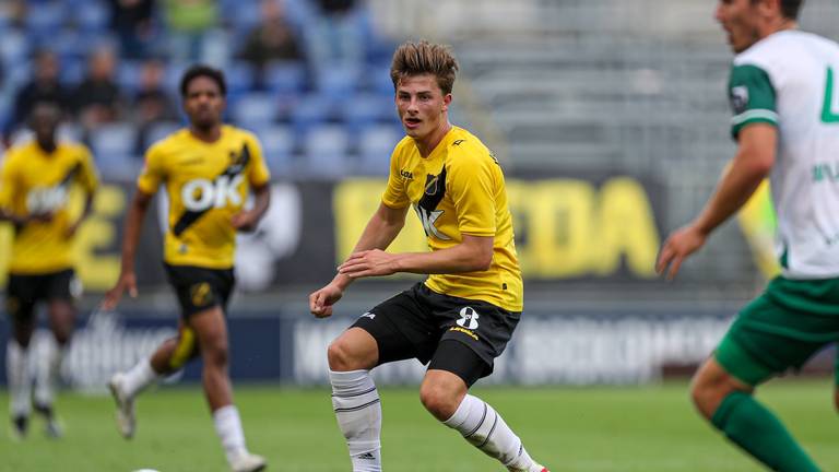 Boris van Schuppen in actie namens NAC (Foto: OrangePictures)