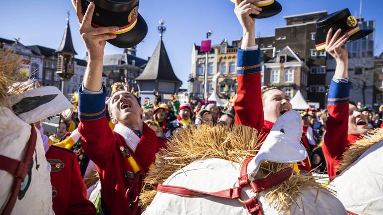 Het is druk in Oeteldonk (foto: Marcel Krijgsman/ANP). 