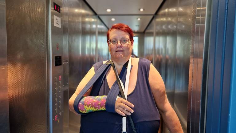 Dilia Couwenberg viel uit de lift en brak haar pols (foto: Noël van Hooft)