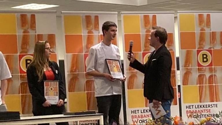 Thomas bakt lekkerste worstenbroodje: 'Spannend en leuk om mee te doen'