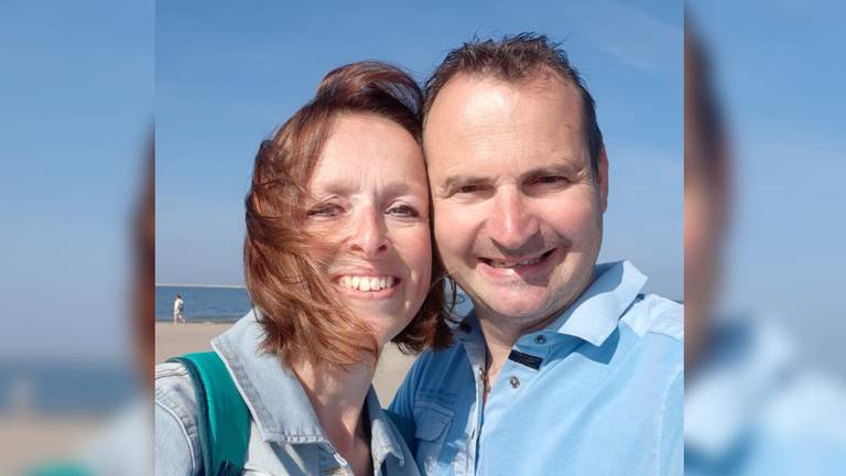 Daniëlle en Aron in Renesse (foto: privéarchief).