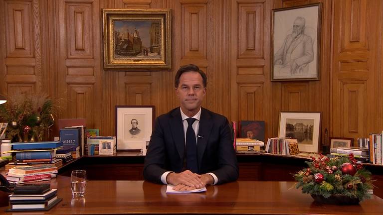 Rutte tijdens de toespraak maandagavond. 