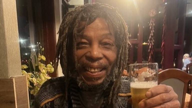 Wique, de man met de dreadlocks, is overleden (foto: SMO Breda).