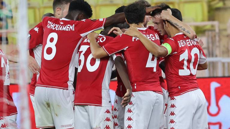 Spelers van AS Monaco vieren feest na de 1-0 tegen Sturm Graz (Foto: ANP)