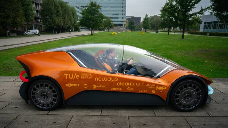Nieuwe Eindhovense auto trekt aandacht van Volvo: snel op bezoek in Zweden