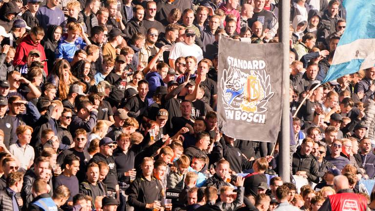 Supporters tijdens FC Den Bosch - TOP Oss (foto: Orange Pictures).