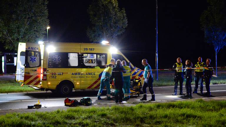 Fietser zwaargewond na botsing op kruising in Breda