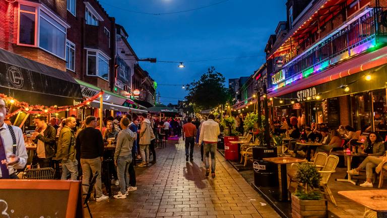 De afgelopen weekends was het ouderwets druk in de (Korte) Heuvel in Tilburg (foto: Jack Brekelmans/SQ Vision Mediaprodukties).