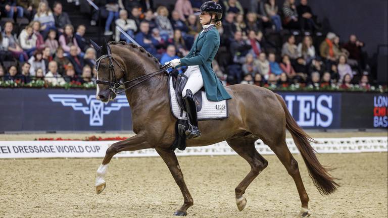 Dinja van Liere uit Uden en haar paard Hartsuijker, eerder dit jaar in Basel (foto: ANP).