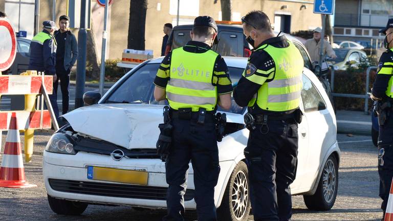 De politie hield een grote verkeerscontrole (foto: Perry Roovers/SQ Vision).